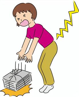 中腰の姿勢を続けると腰がつらい